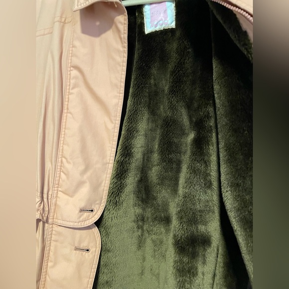 Pink Jacket - Picture 2 of 3